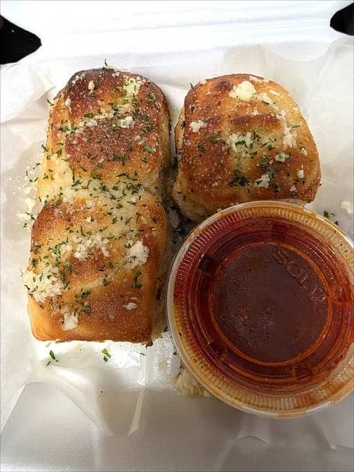 Garlic knots with marinara