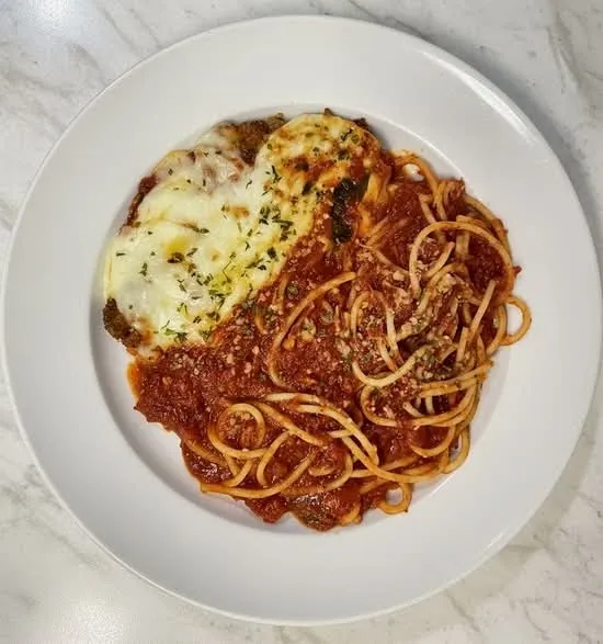 Spaghetti with marinara and baked cheese
